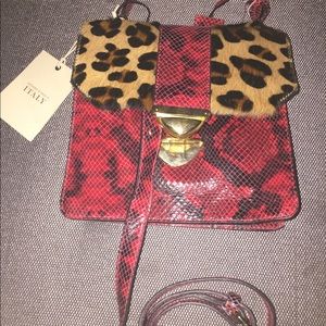 New Italian handbag with strap